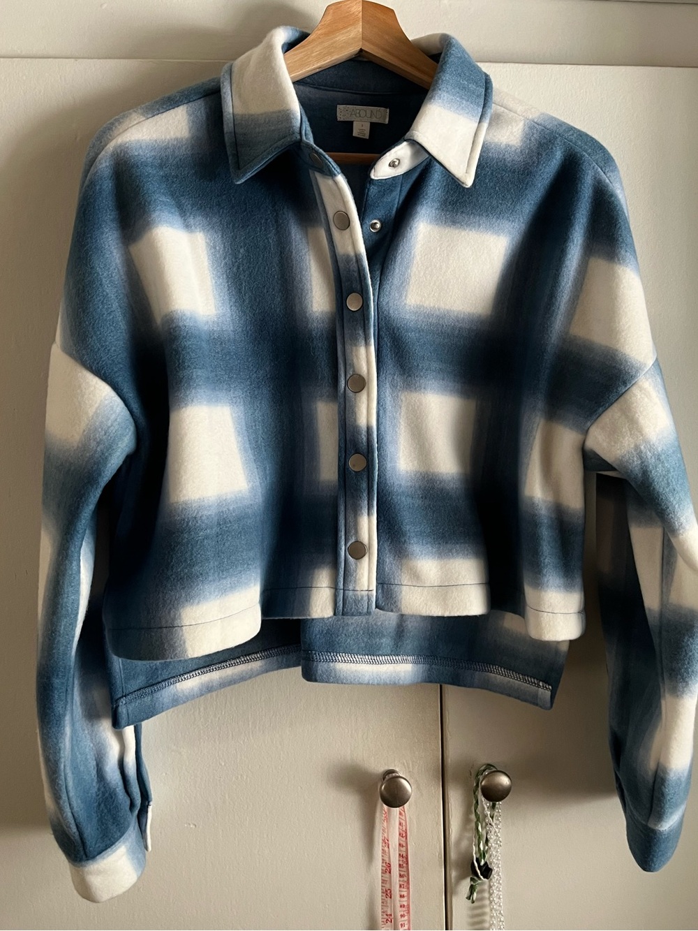 Abound Blue and White Plaid Cropped Button-Down Shirt Jacket